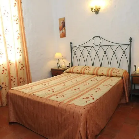 Alpara Menorca קאלה גלדנה